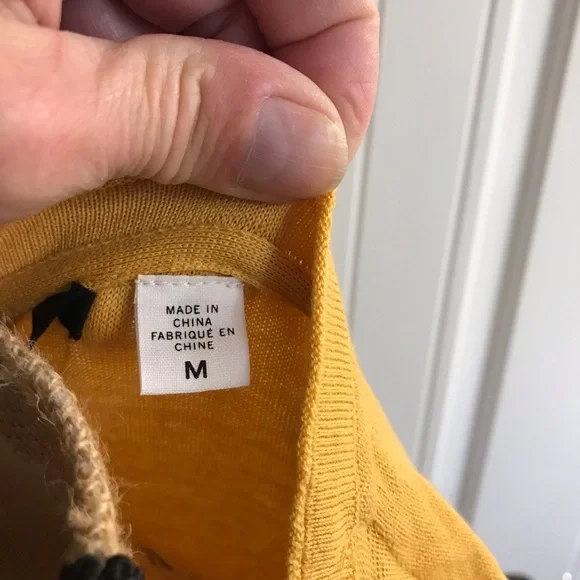 👚BDG Urban Outfitters Cardigan - Picture 9 of 9